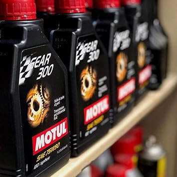 Motul Gear 300 75w90 100 Percent Synthetic Gear Oil 1 Liter (105777)