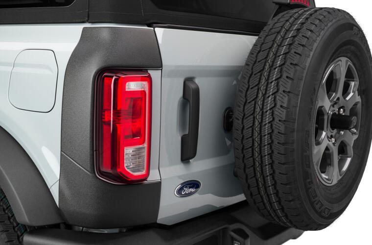 BUSHWACKER Trail Armor Rear Corner 21- Ford Bronco 14124