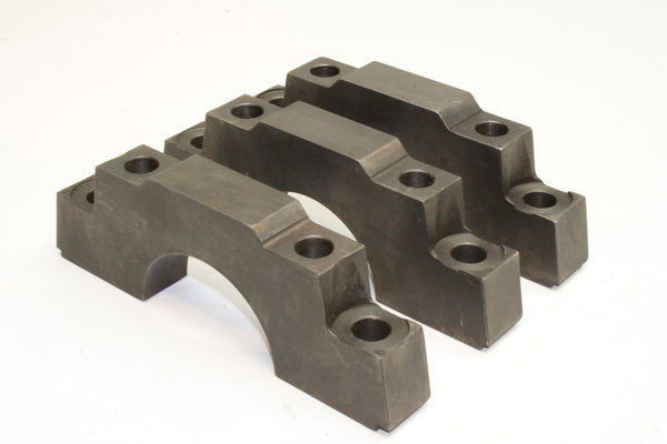 PRW INDUSTRIES INC. Billet Main Caps 67-86 Chevy 350 4-Bolt Repl. 1735001