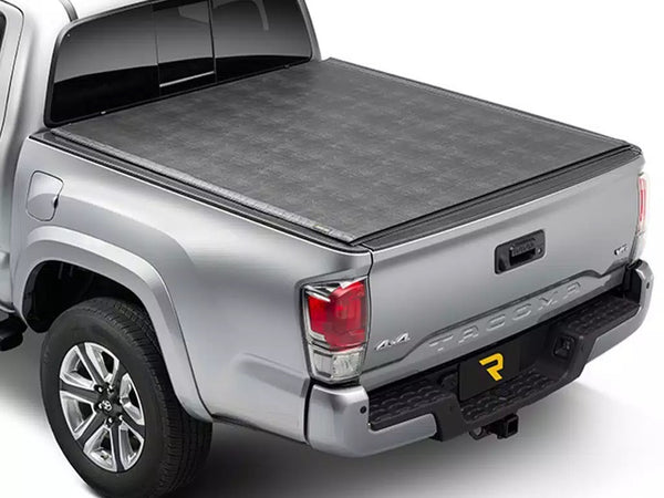 TRUXEDO Sentry Bed Cover 24- Toyota Tacoma 5ft 1556101